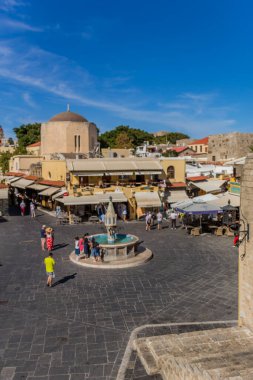 Doğu Akdeniz 'deki Yunan güneş adasında tatil hissi - Rodos / Yunanistan