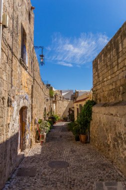 Doğu Akdeniz 'deki Yunan güneş adasında tatil hissi - Rodos / Yunanistan