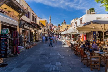 Doğu Akdeniz 'deki Yunan güneş adasında tatil hissi - Rodos / Yunanistan