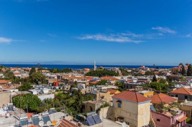 Doğu Akdeniz 'deki Yunan güneş adasında tatil hissi - Rodos / Yunanistan
