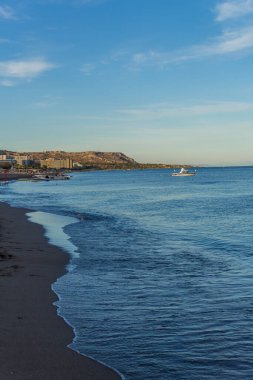 Doğu Akdeniz 'deki Yunan güneş adasında tatil hissi - Rodos / Yunanistan