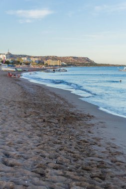Doğu Akdeniz 'deki Yunan güneş adasında tatil hissi - Rodos / Yunanistan