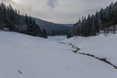 Thüringen Ormanı boyunca farklı yerlerde kış yürüyüşü - Almanya