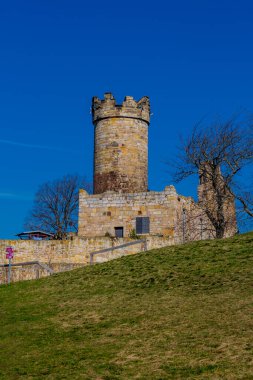 İlkbaharda Drei Gleichen etrafında yürüyüş Thuringian Havzası - Drei Gleichen - Almanya