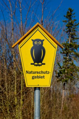 İlkbaharda Drei Gleichen etrafında yürüyüş Thuringian Havzası - Drei Gleichen - Almanya