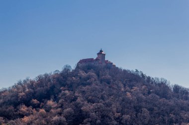 İlkbaharda Drei Gleichen etrafında yürüyüş Thuringian Havzası - Drei Gleichen - Almanya