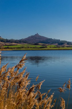 İlkbaharda Drei Gleichen etrafında yürüyüş Thuringian Havzası - Drei Gleichen - Almanya