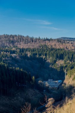 Schmalkalden - Thüringen - Almanya 'nın güzel doğasında bahar yürüyüşü