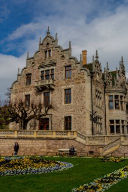 Bad Liebenstein - Thuringia - Almanya yakınlarındaki Altenstein 'daki güzel parkta bahar yürüyüşü