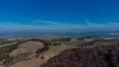 İlkbaharda Drei Gleichen etrafında yürüyüş Thuringian Havzası - Drei Gleichen - Almanya