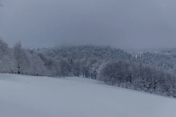 Зимовий Туризм Різних Місцях Через Туринзький Ліс Німеччина — стокове фото