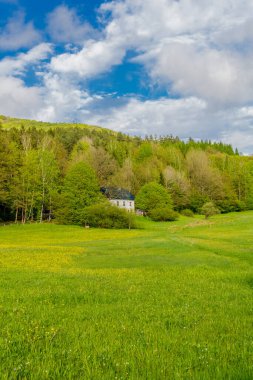Schmalkalden 'in güzel şehri Thüringen, Almanya' da bahar yürüyüşü