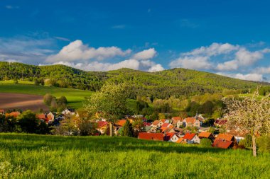 Schmalkalden 'in güzel şehri Thüringen, Almanya' da bahar yürüyüşü