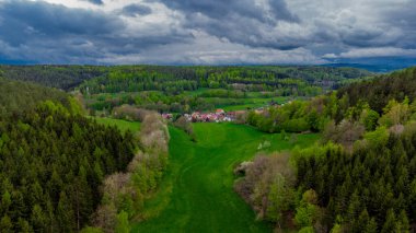 Schmalkalden yakınlarındaki Ortaçağ Frankenberg Şatosu 'na yürü - Thüringen - Almanya