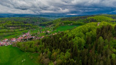 Schmalkalden yakınlarındaki Ortaçağ Frankenberg Şatosu 'na yürü - Thüringen - Almanya