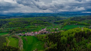 Schmalkalden yakınlarındaki Ortaçağ Frankenberg Şatosu 'na yürü - Thüringen - Almanya