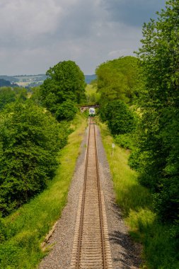 Güney Thüringen Almanya 'nın güzel doğasında yaz yürüyüşü