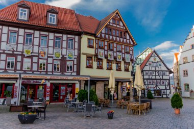 Schmalkalden 'in güzel şehrinde yaz akşamı yürüyüşü