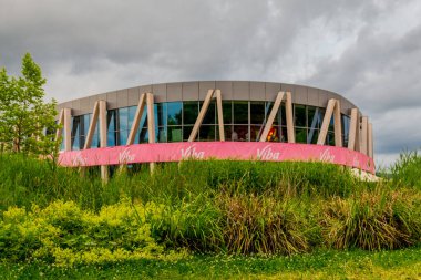 Schmalkalden 'in güzel parklarında yaz akşamı yürüyüşü