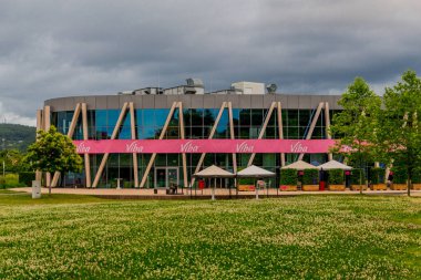 Schmalkalden 'in güzel parklarında yaz akşamı yürüyüşü