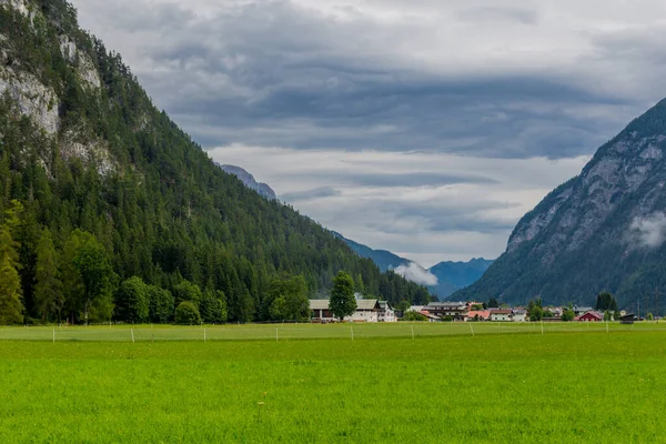 Vacanze Sentirsi Giro Bellissima Valle Leutasch Tirolo — Foto Stock