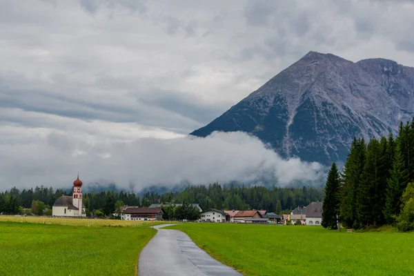 Férias Sentindo Torno Belo Vale Leutasch Tirol — Fotografia de Stock