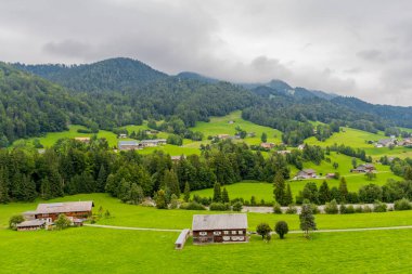 Bregenzerwald 'daki güzel Engenlochschlucht' da gezinti macerası