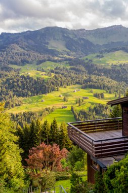 Avusturya 'nın dağlık bölgesinde güzel bir keşif gezisi.. 