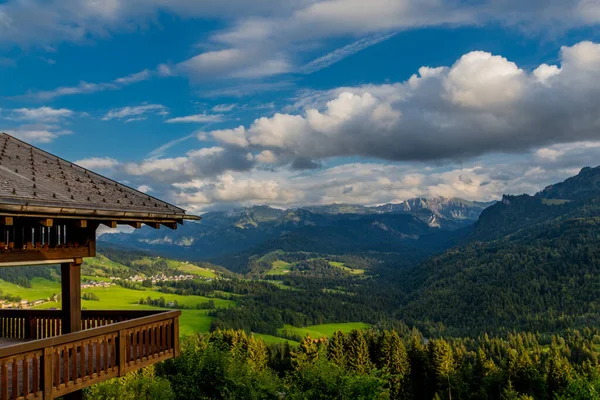 Piękna Wycieczka Poznawcza Przez Alpejski Kraj Austrii — Zdjęcie stockowe