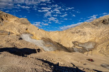 Garmisch-Partenkirchen 'in hemen dışındaki güzel Bavyera Alpleri' nden Zugspitze - Bavyera - Almanya