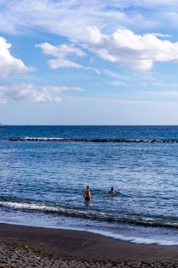 Yaz sonlarında Tenerife 'nin Kanarya Adası' nda Costa Adeje - İspanya tatil beldesinde 