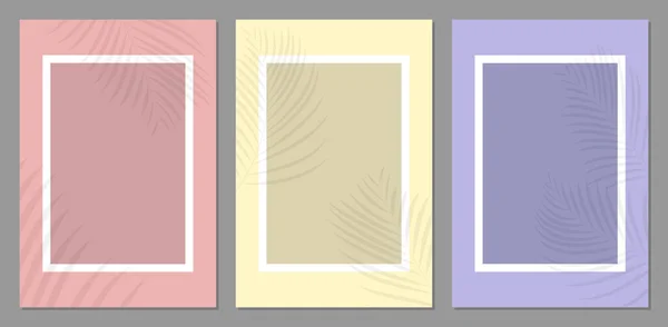 Mockup de papel con sombras realistas superpone hojas sobre fondo beige. Vector Sombra de una planta tropical. Folleto de plantilla, Póster, en blanco, publicación en las redes sociales, plantilla de logotipo en un estilo de moda. — Archivo Imágenes Vectoriales