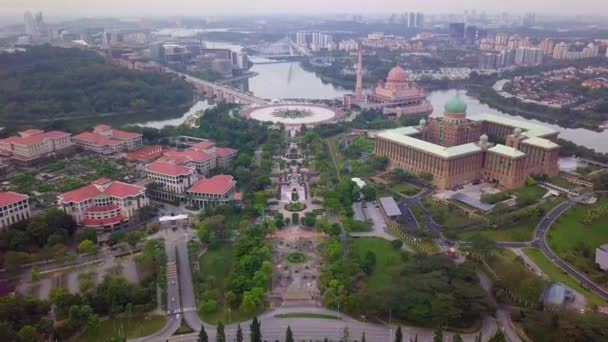 Putrajaya Malaysia Febbraio 2021 Filmati Aerei Moderno Edificio Amministrativo Putrajaya — Video Stock