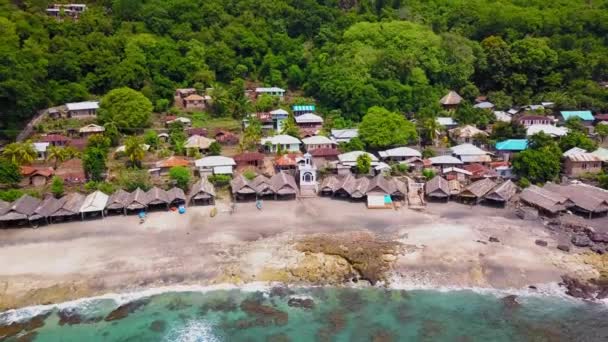 Vista Aérea Lamalera Casa Povo Tradicional Caça Baleia Indonésia — Vídeo de Stock