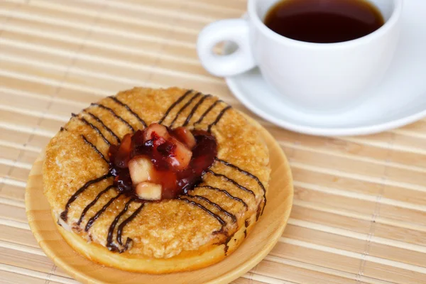 Sweet blueberry donut — Stock Photo, Image