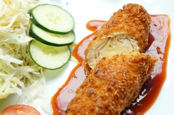 Derin kızarmış tavuk dışarı kesmek