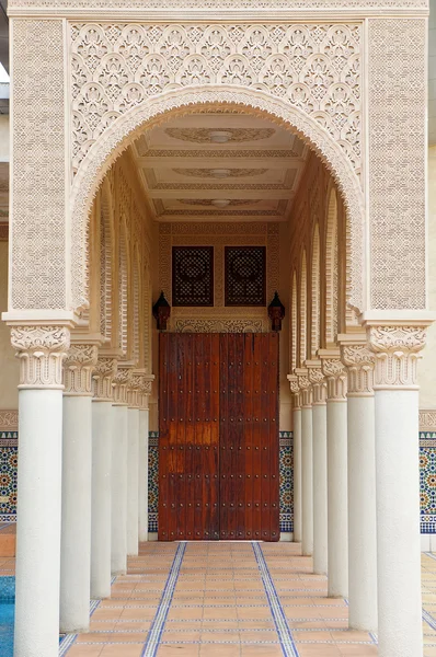摩洛哥式建筑在马来西亚普特拉 — 图库照片