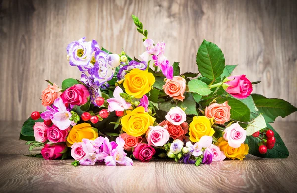 Mezcla de hermosas flores —  Fotos de Stock