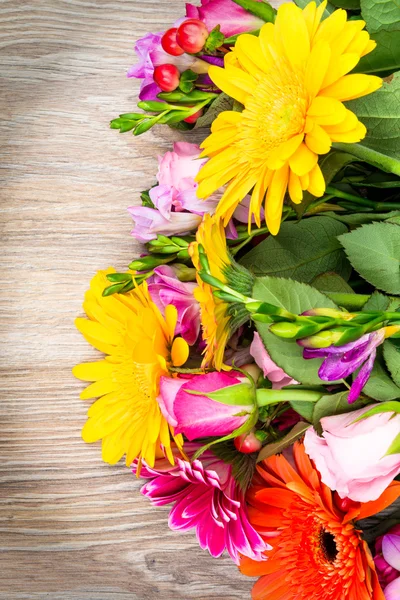 Smíšené krásné květiny — Stock fotografie
