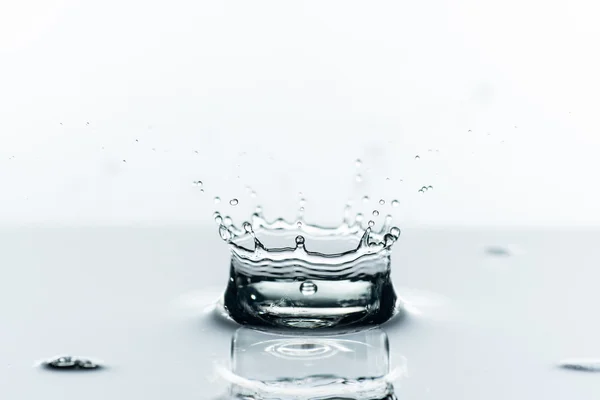 Acqua pura spruzzata — Foto Stock