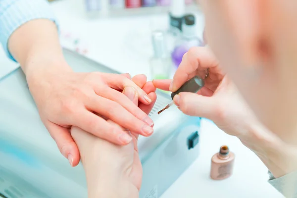 Manicure in proces — Stockfoto