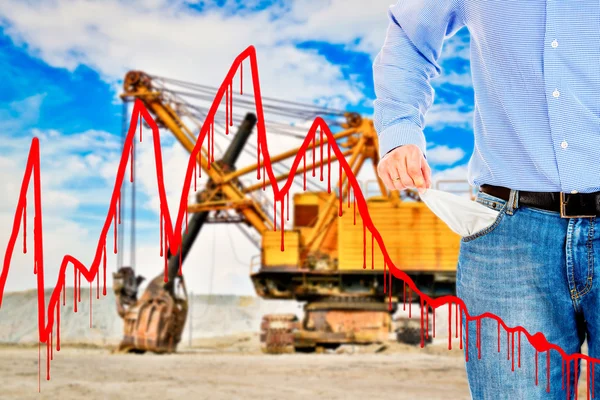 Homem arrancando bolso vazio — Fotografia de Stock