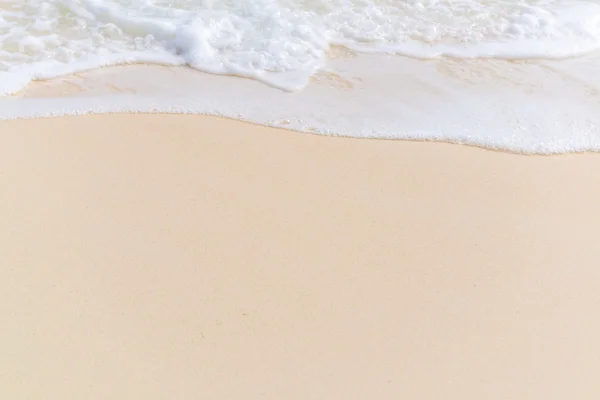 Golven op het zand — Stockfoto