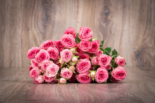 Kleine roze rozen — Stockfoto