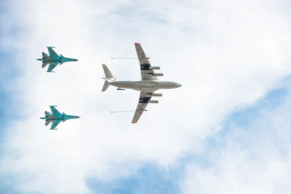 모스크바에서 승리 퍼레이드에 Airshow 스톡 사진
