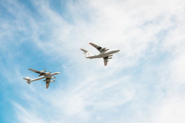 Airshow zafer geçidi Moskova'da üzerinde
