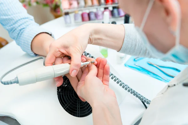 Manicura en proceso de primer plano —  Fotos de Stock