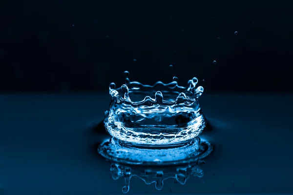 Wasser spritzt im Hintergrund — Stockfoto