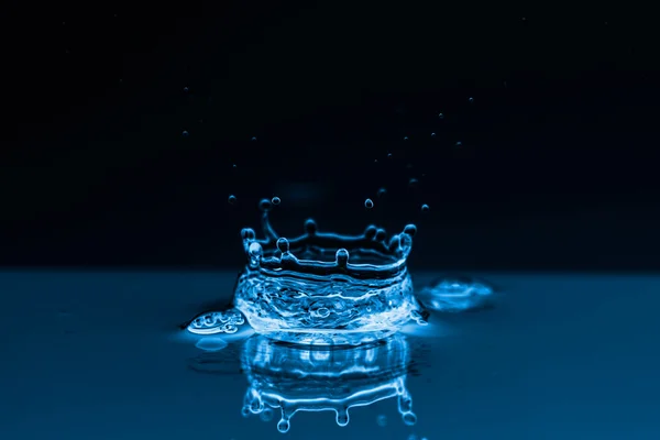 Wasser spritzt im Hintergrund — Stockfoto