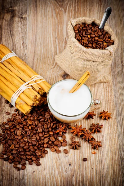 Coffee set on the table — Stock Photo, Image